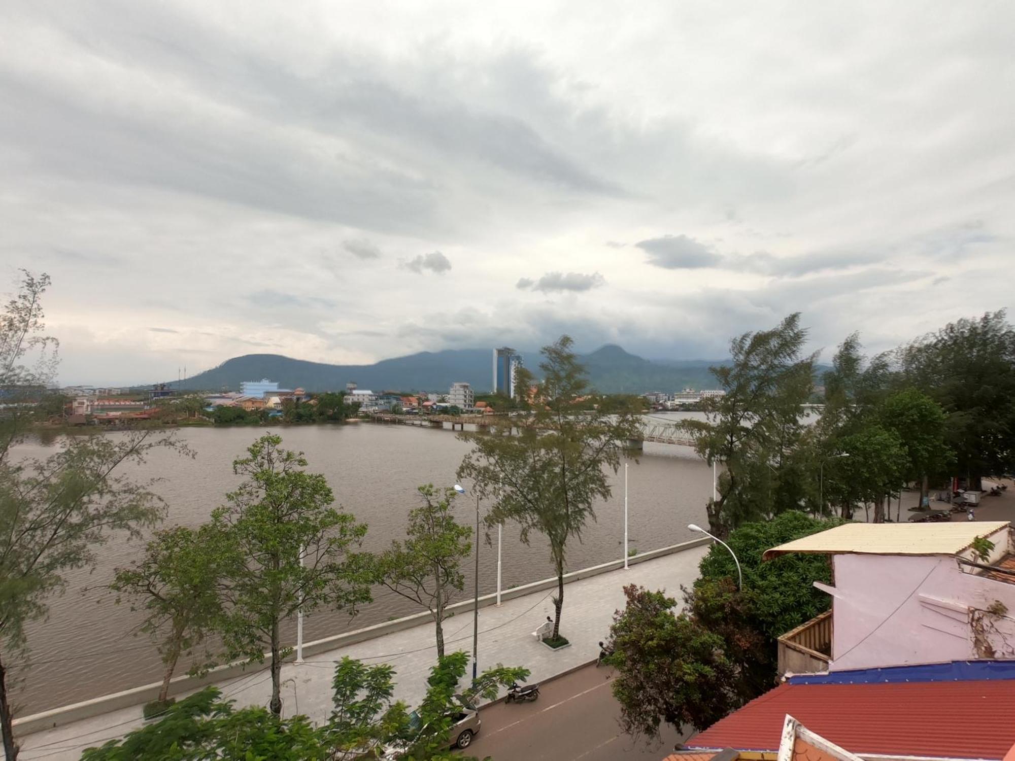 Hotel Good Morning Kampot Exterior foto