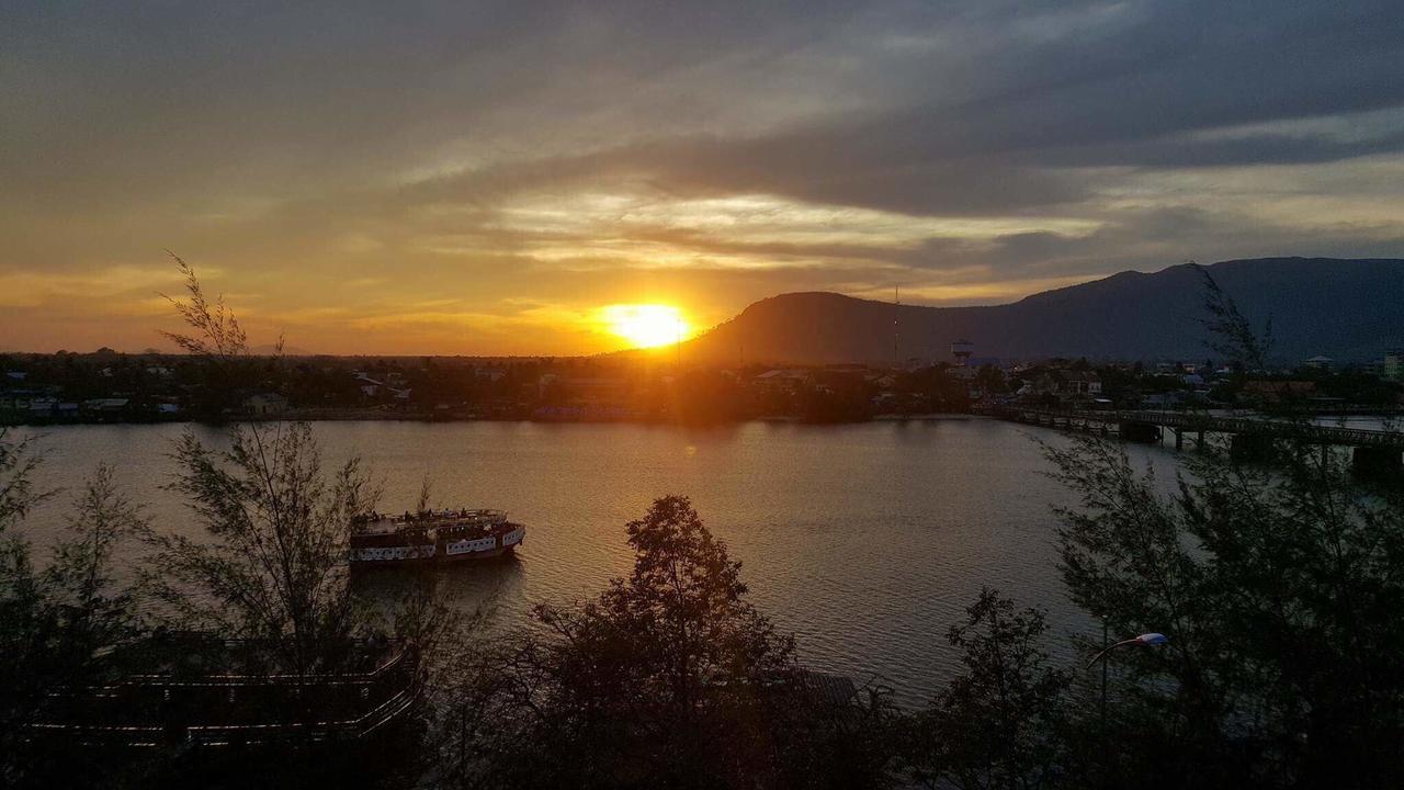 Hotel Good Morning Kampot Exterior foto